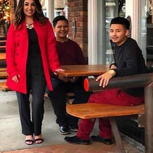 Meet your Posher, Jovani